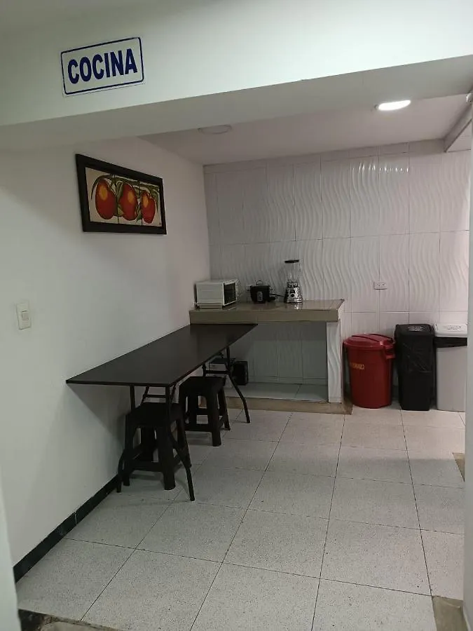 ホテル Habitacion Agradable, Corferias - Embajada Usa ボゴタ