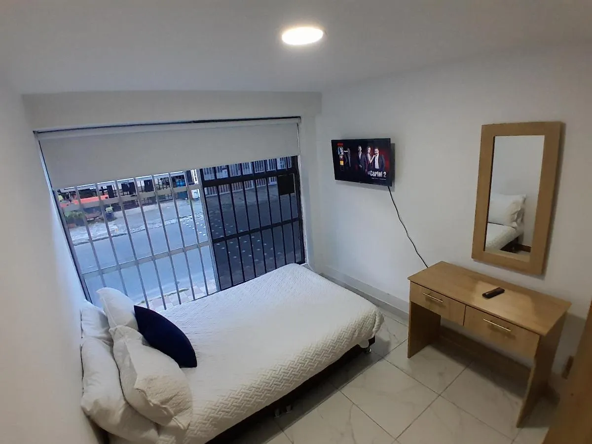 ホテル Habitacion Agradable, Corferias - Embajada Usa ボゴタ